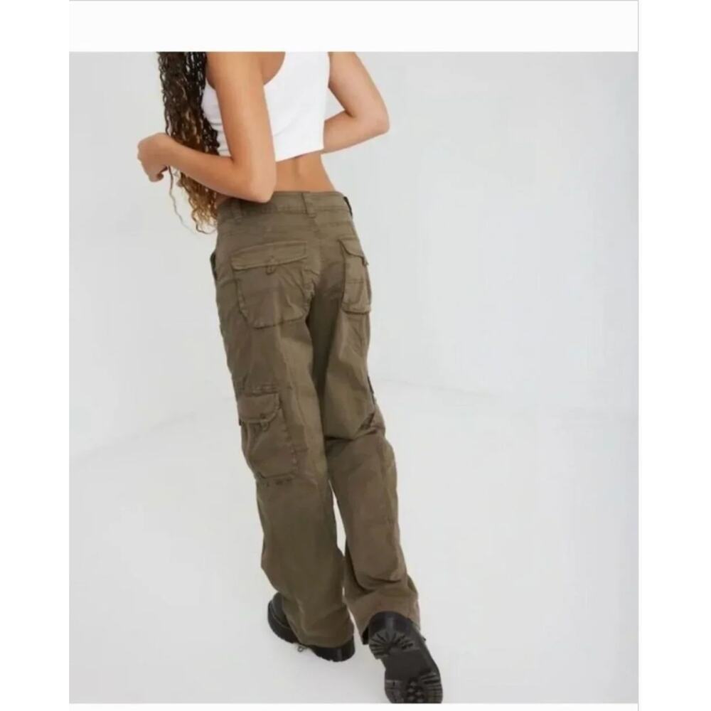 Garage Low Rise Olive Green Wide Leg Cargo Pants Size 00 $17 - Picture 4 of 8